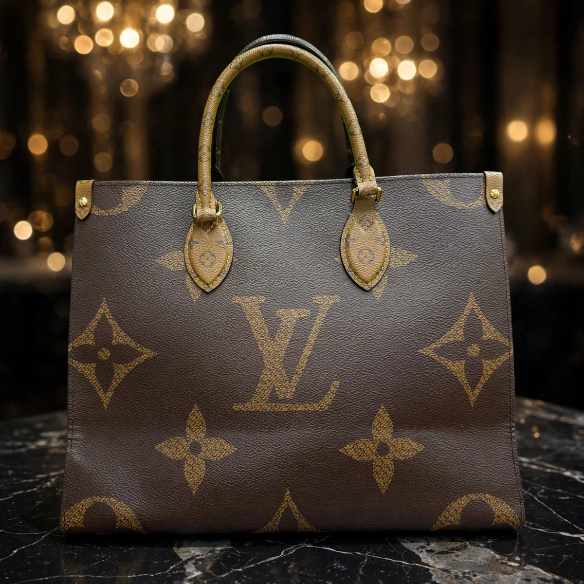 Louis Vuitton Monogram Giant Reverse Onthego MM Tote M45321